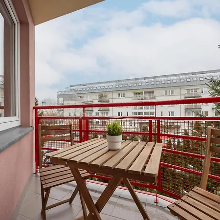 アパート Stryjenskich Cozy With Balcony In Ursynow District By Renters ワルシャワ