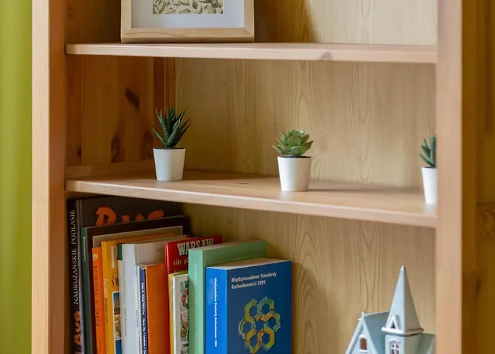 Stryjenskich Cozy With Balcony In Ursynow District By Renters Διαμέρισμα *