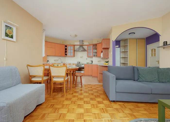 Stryjenskich Cozy With Balcony In Ursynow District By Renters *