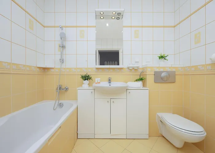 Stryjenskich Cozy With Balcony In Ursynow District By Renters Βαρσοβία