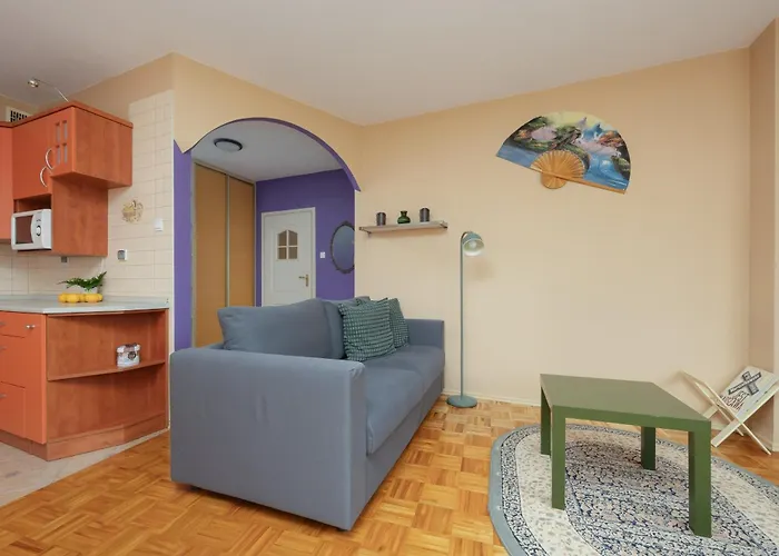 Stryjenskich Cozy With Balcony In Ursynow District By Renters