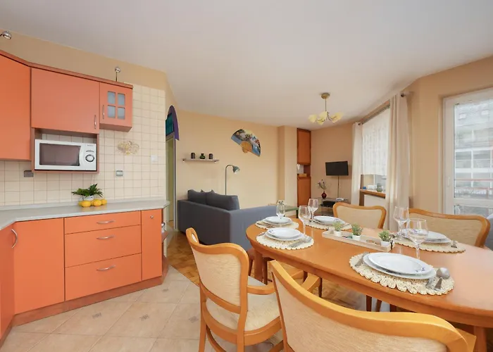 Stryjenskich Cozy With Balcony In Ursynow District By Renters