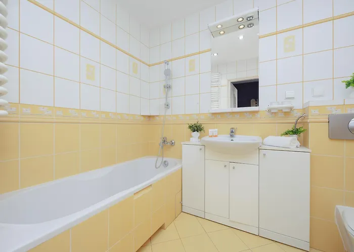 Stryjenskich Cozy With Balcony In Ursynow District By Renters * Βαρσοβία