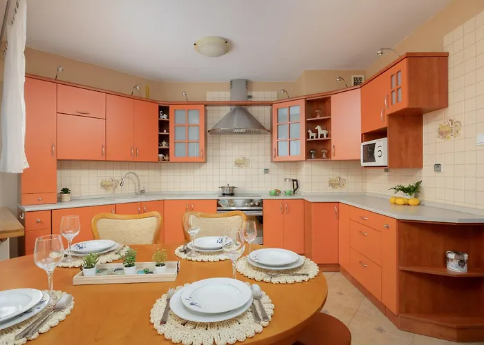 Stryjenskich Cozy With Balcony In Ursynow District By Renters Διαμέρισμα *